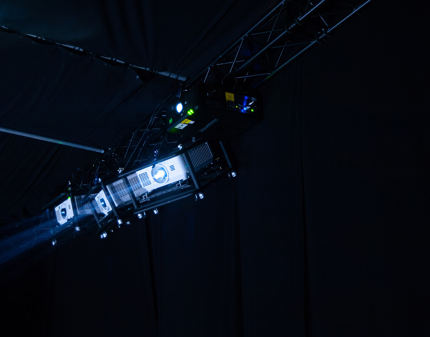 Projektor och projektorduk utomhus